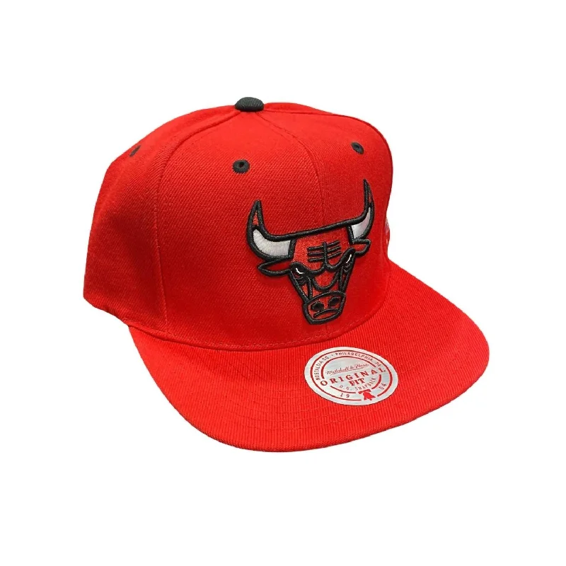 Men's Nba The Champs Hwc Chicago Bulls Snapback Hat In Red