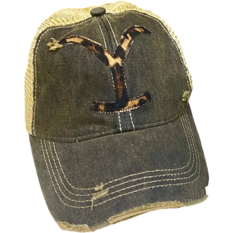 Distressed Yellowstone Trucker Cap In Black With Natural