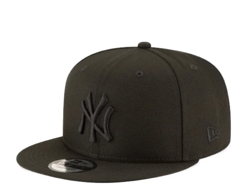 New Era 9Fifty MLB New York Yankees Blackout Basic Snapback Hat 11591026